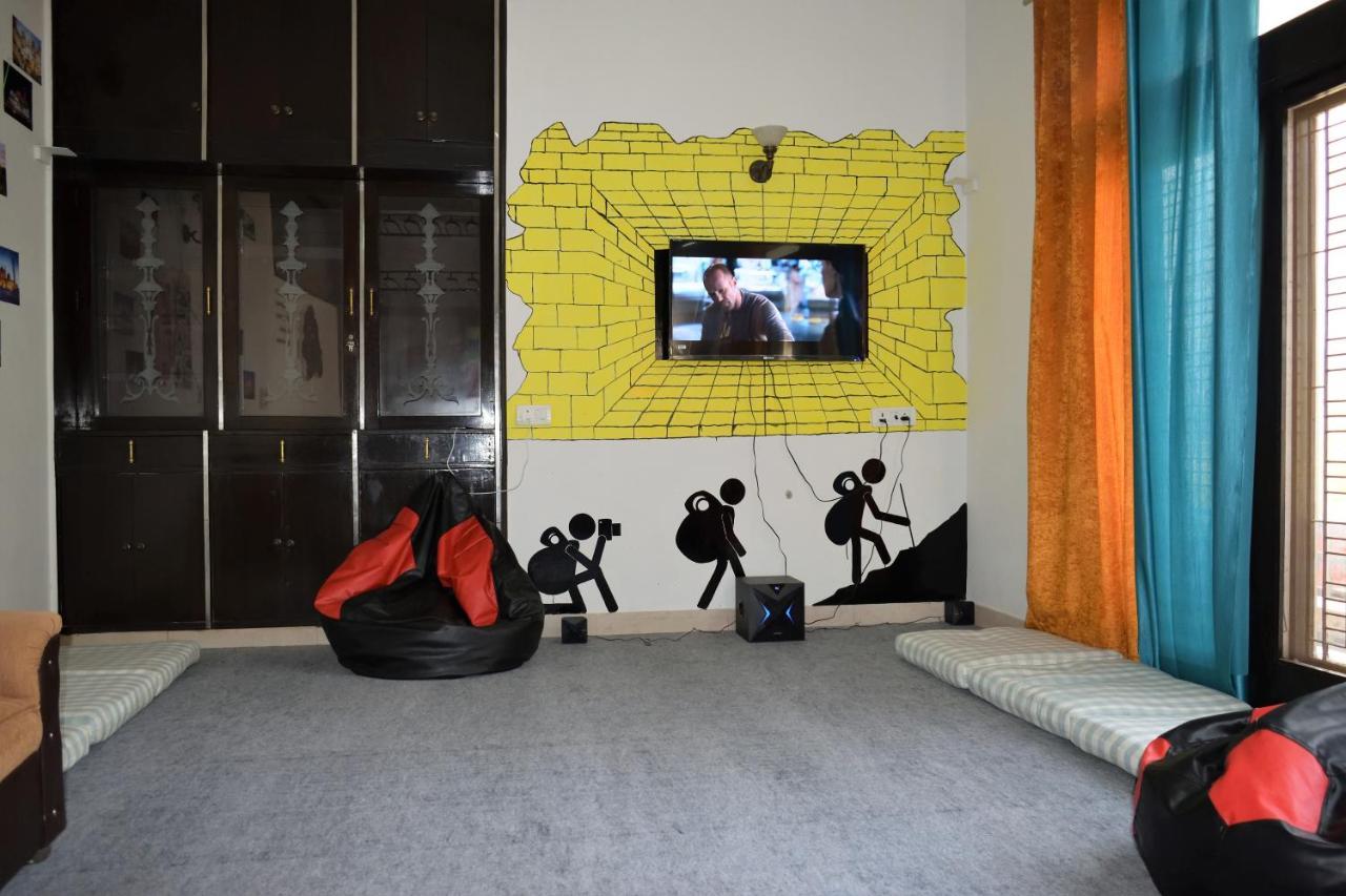 Bunkmates Hostel Ню Делхи Екстериор снимка