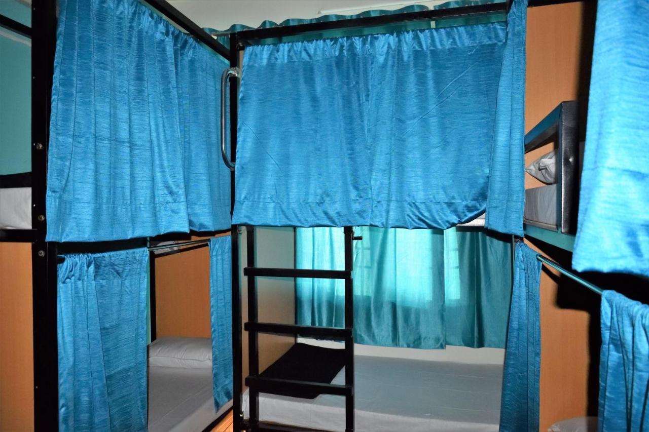 Bunkmates Hostel Ню Делхи Екстериор снимка