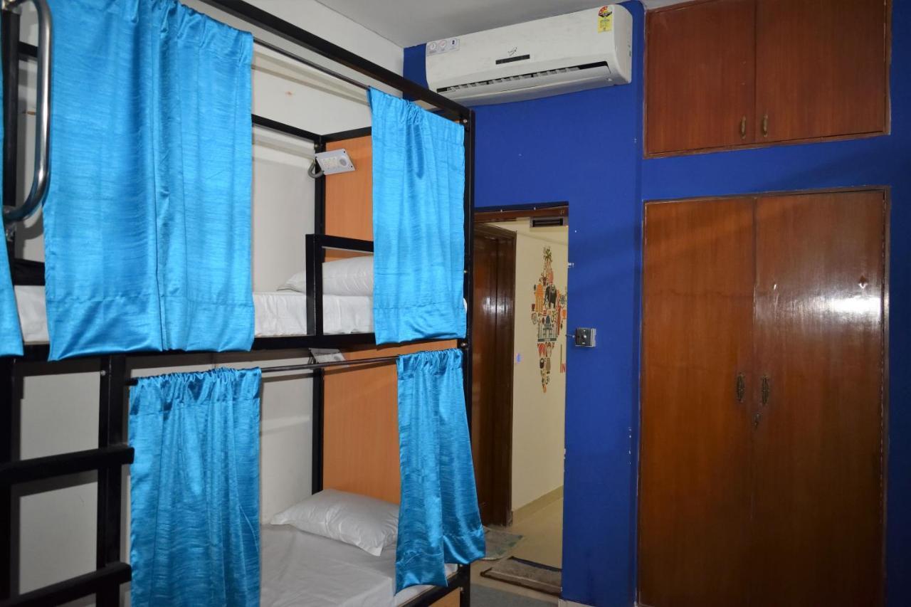Bunkmates Hostel Ню Делхи Екстериор снимка