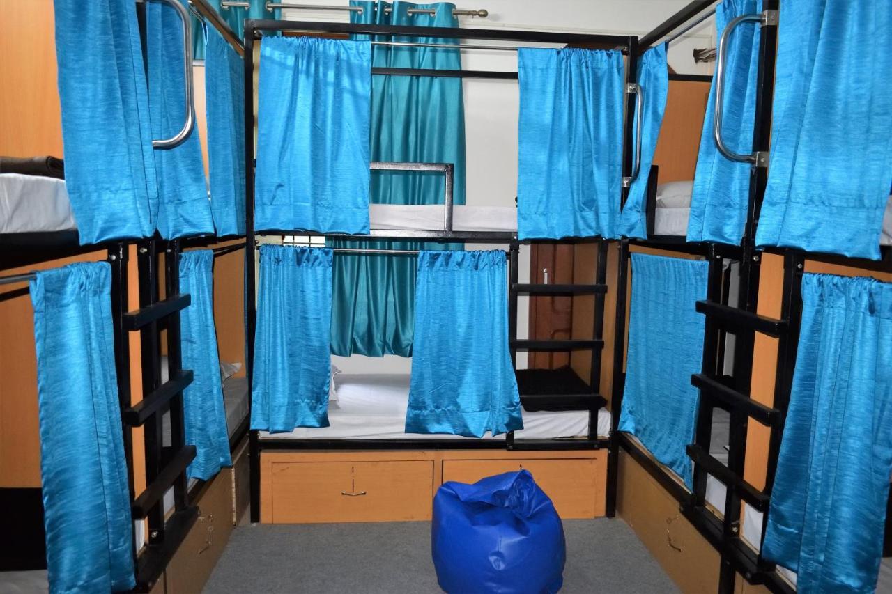 Bunkmates Hostel Ню Делхи Екстериор снимка