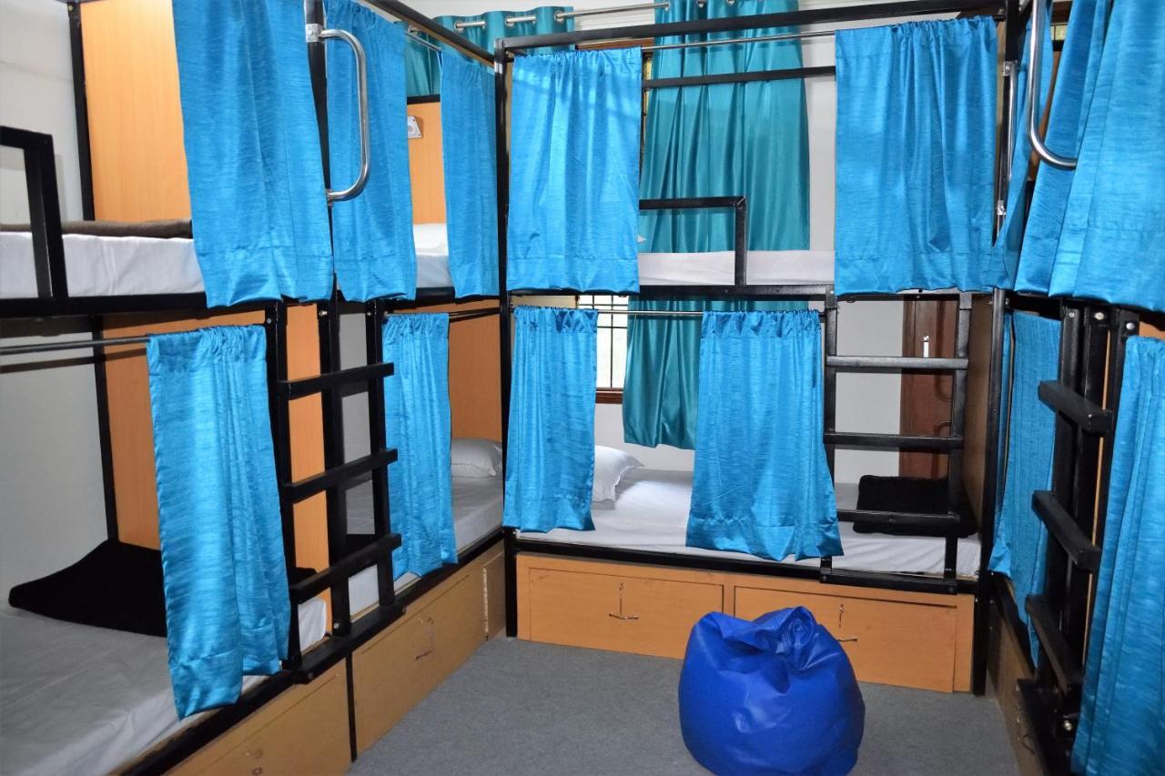Bunkmates Hostel Ню Делхи Екстериор снимка