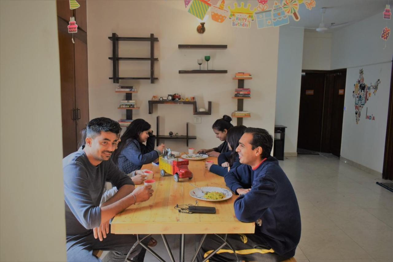 Bunkmates Hostel Ню Делхи Екстериор снимка