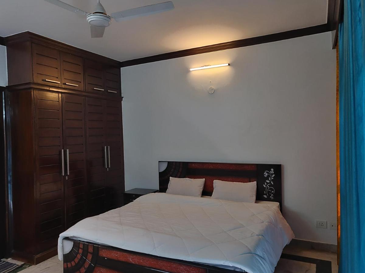 Bunkmates Hostel Ню Делхи Екстериор снимка