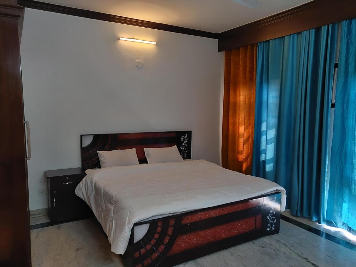 Bunkmates Hostel Ню Делхи Екстериор снимка